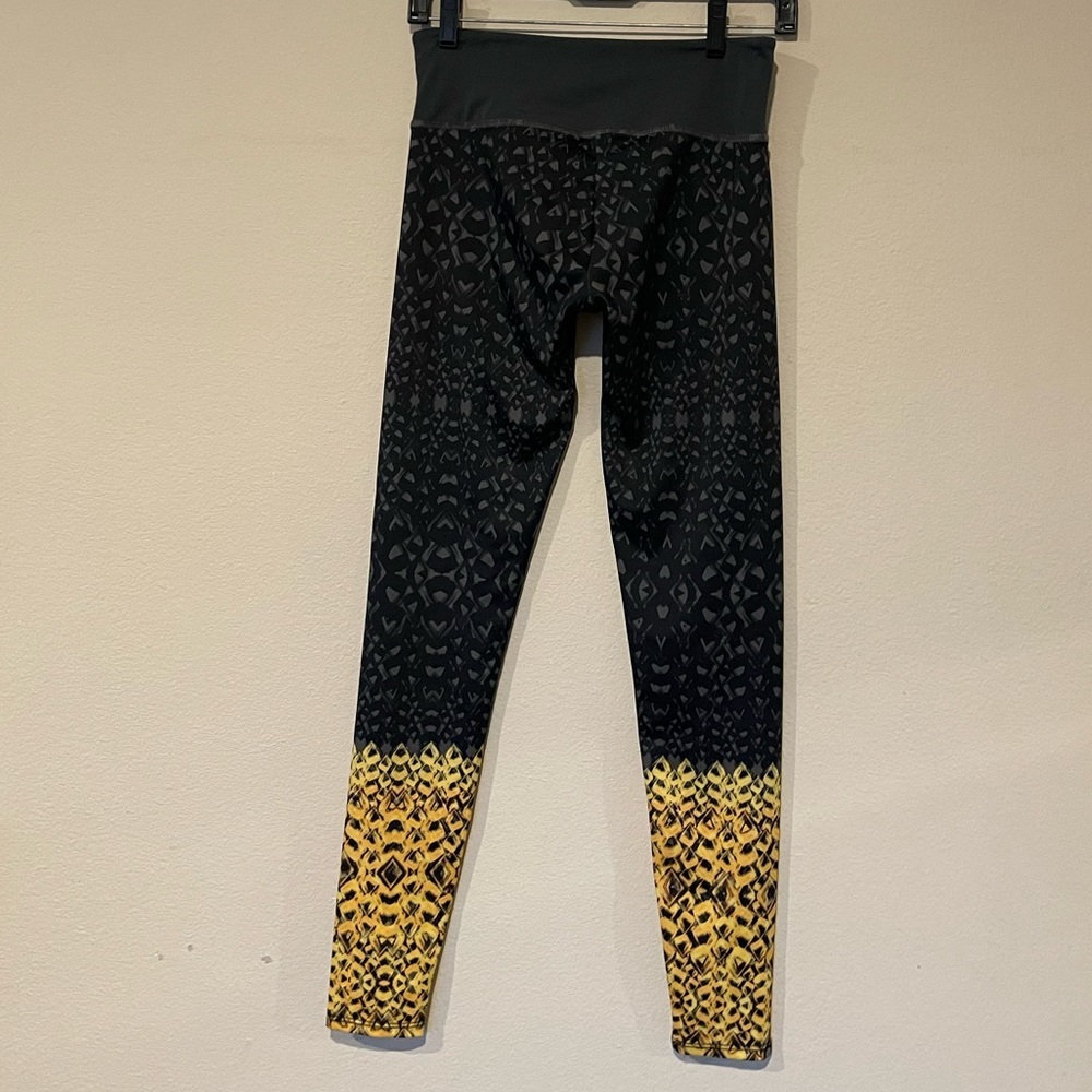 CLOSING SALE! Onzie Gray and Yellow Leggings S/M - Picture 5 of 7